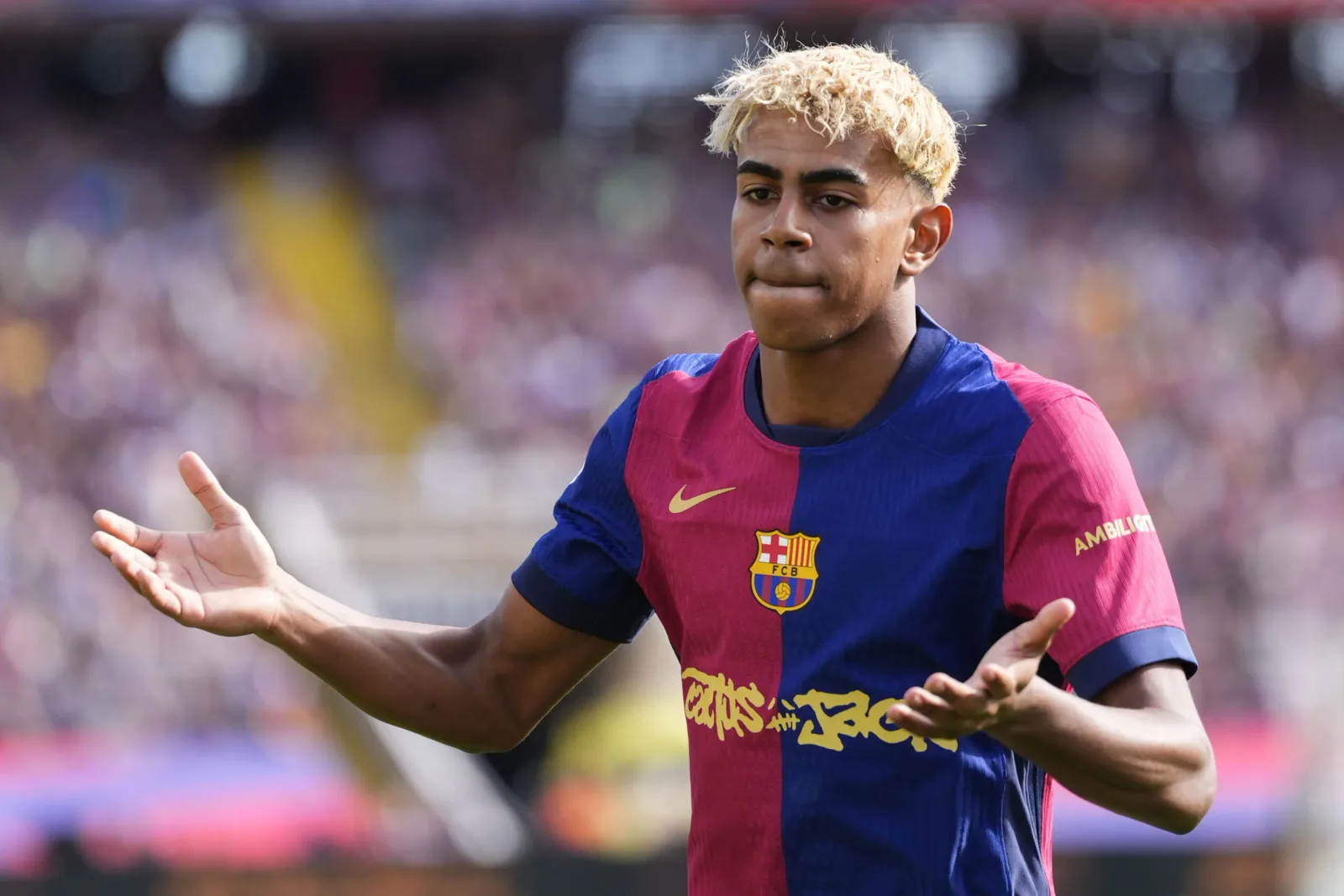 Le père de Lamine Yamal a-t-il publié son nouveau salaire de Barcelone sur Instagram? –