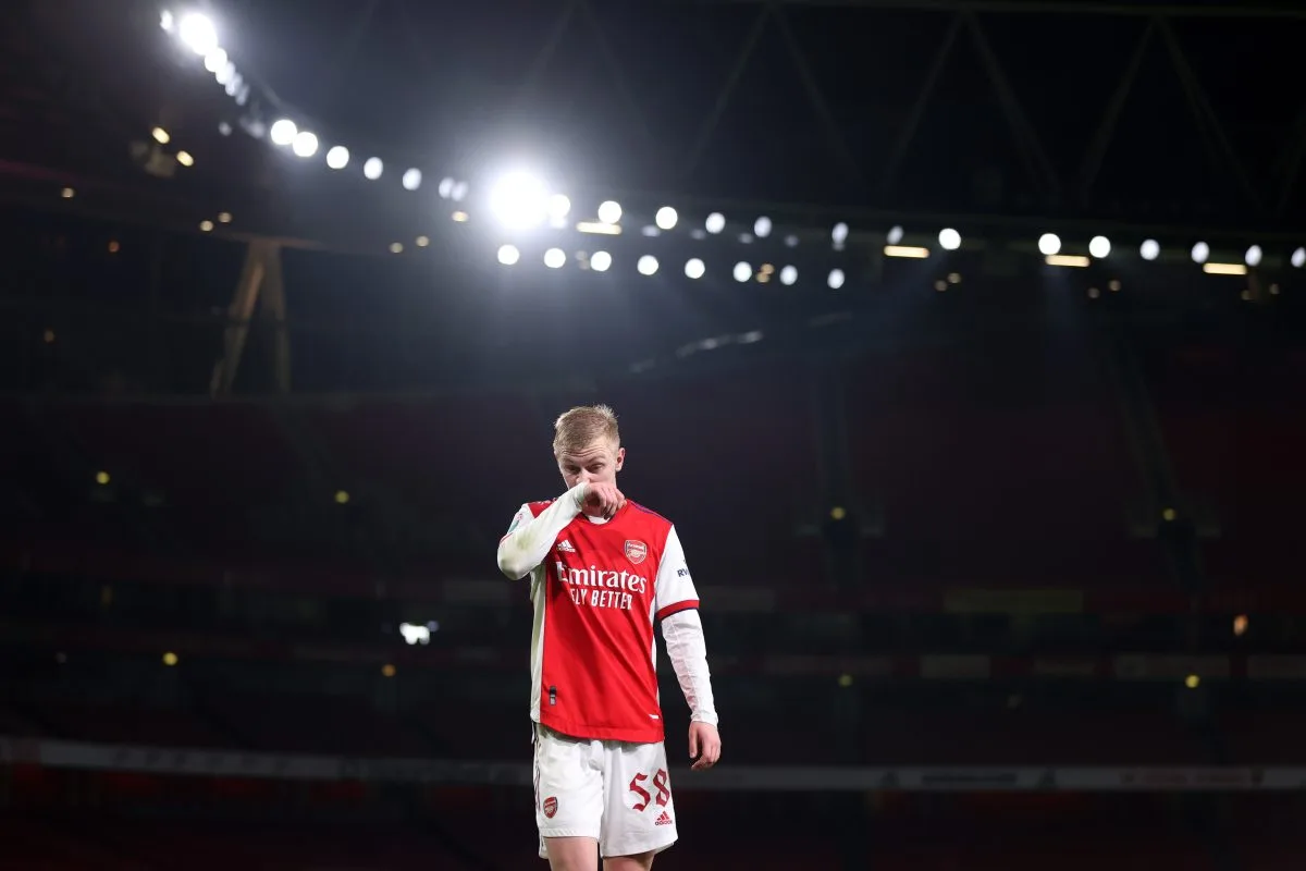 Mika Biereth: ‘Le problème pour beaucoup d’enfants, c’est qu’ils sont tellement programmés pour jouer pour Arsenal que quand cela ne fonctionne pas …’ ‘