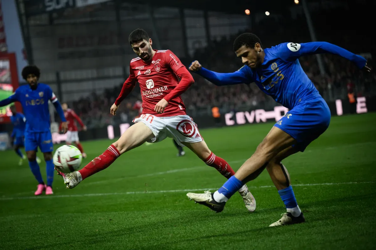 Brest a prédit Xi Auxerre: Romain del Castillo out