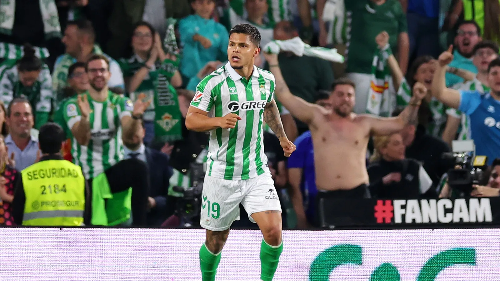 Derby Win pousse la charge européenne de Real Betis