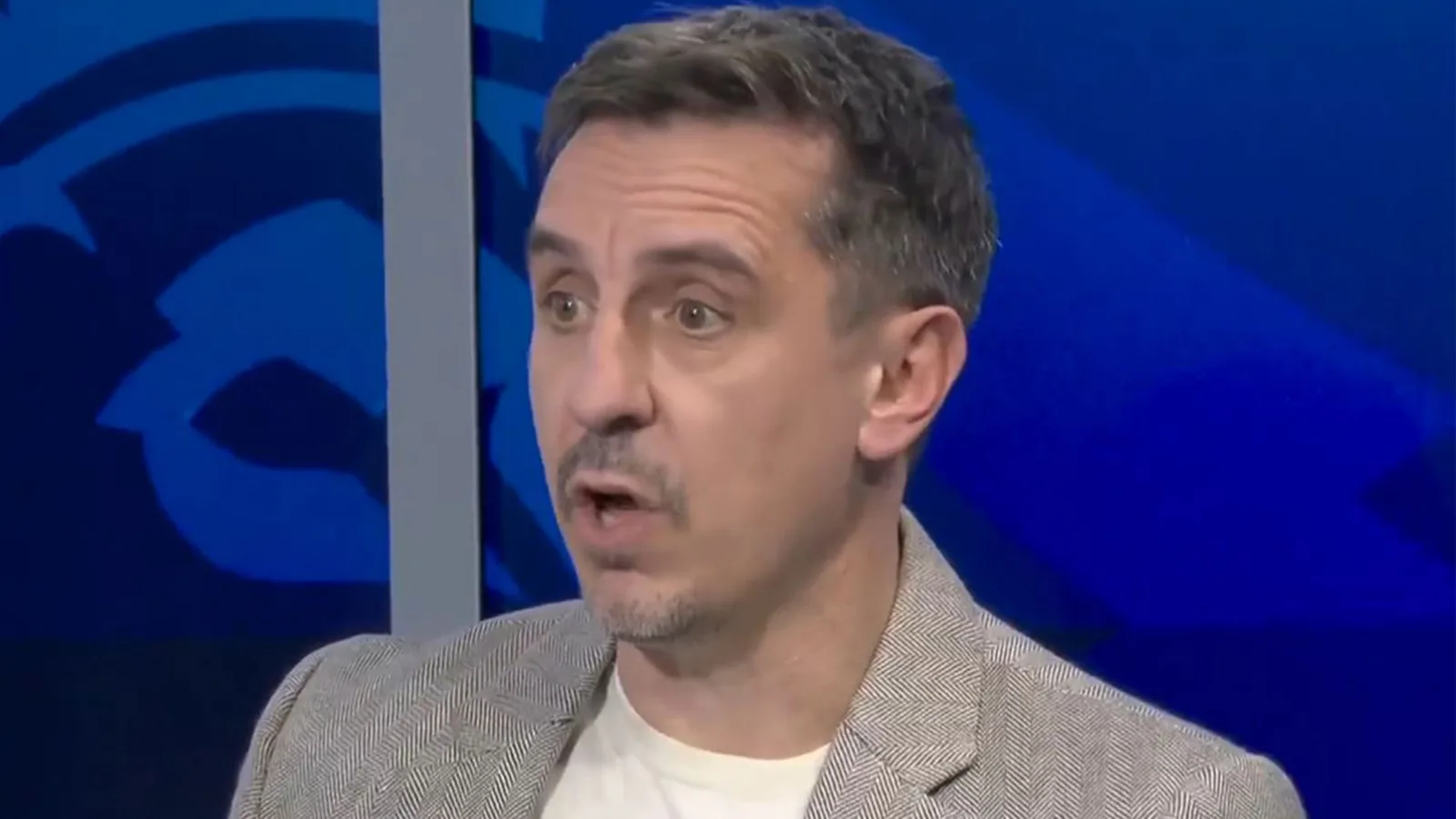 «  Gary Neville, a une fusion appropriée  » – Les fans craignent l’icône de l’homme UTD après qu’il s’excuse pour son co-éphémère Derby