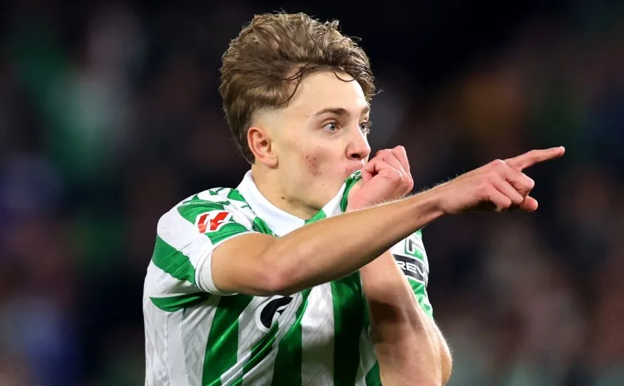 Chelsea poursuivra la véritable star de Betis si la cible européenne est manquée