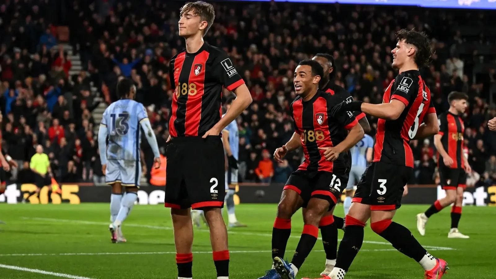 Le Real Madrid vise le défenseur central de 19 ans de Premier League