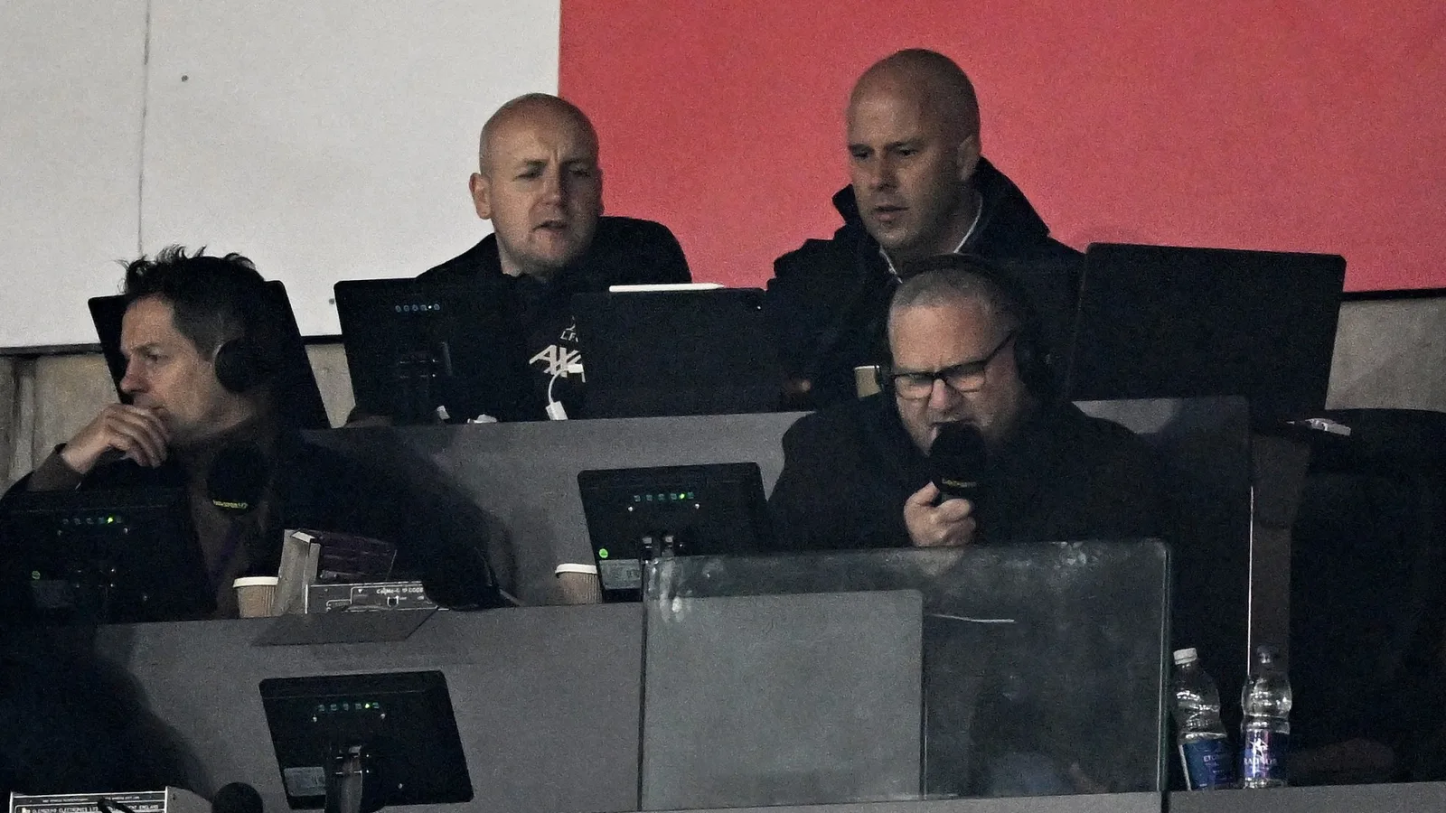 Pourquoi la machine à sous Arne n’est-elle pas sur la ligne de touche pour Liverpool vs Newcastle?