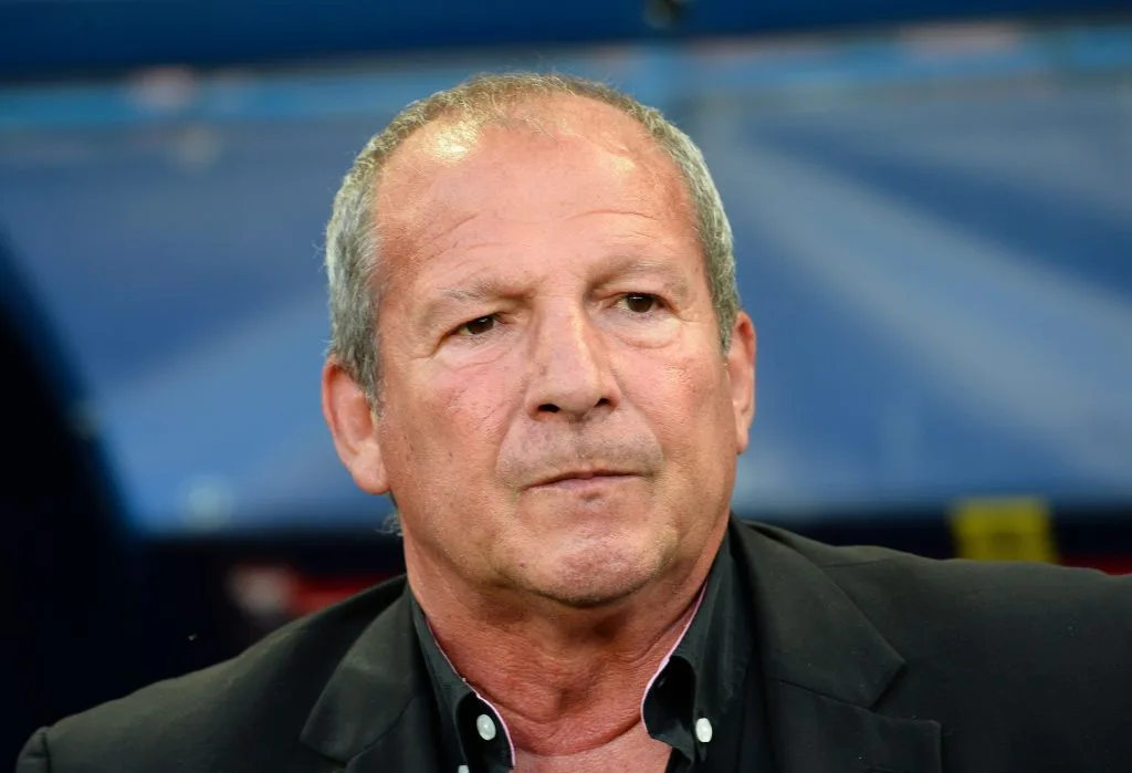 «  Vous devez avoir beaucoup d’argent et pas grand-chose à faire avec votre vie  » – Rolland Courbis claque les fans de Marseille achetant des chemises inter Milan avant la finale de la Ligue des champions du PSG