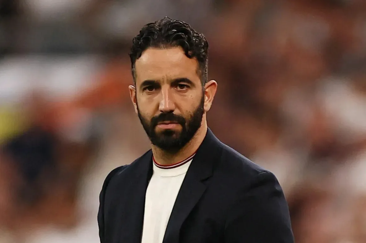 Sky Sports Pundit fait que Ruben Amorim limogeait la prédiction au milieu du «dilemme le plus compliqué post-Sir Alex Ferguson»