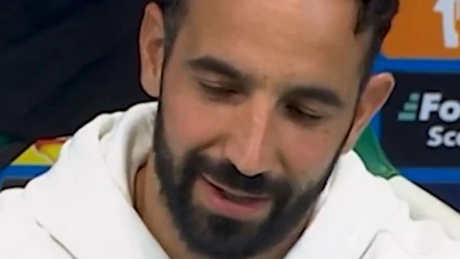 Les fans « grincent tellement des dents » lors de l’interview « incroyablement maladroite » de Ruben Amorim alors que le nouveau manager de Man Utd est grillé par un journaliste