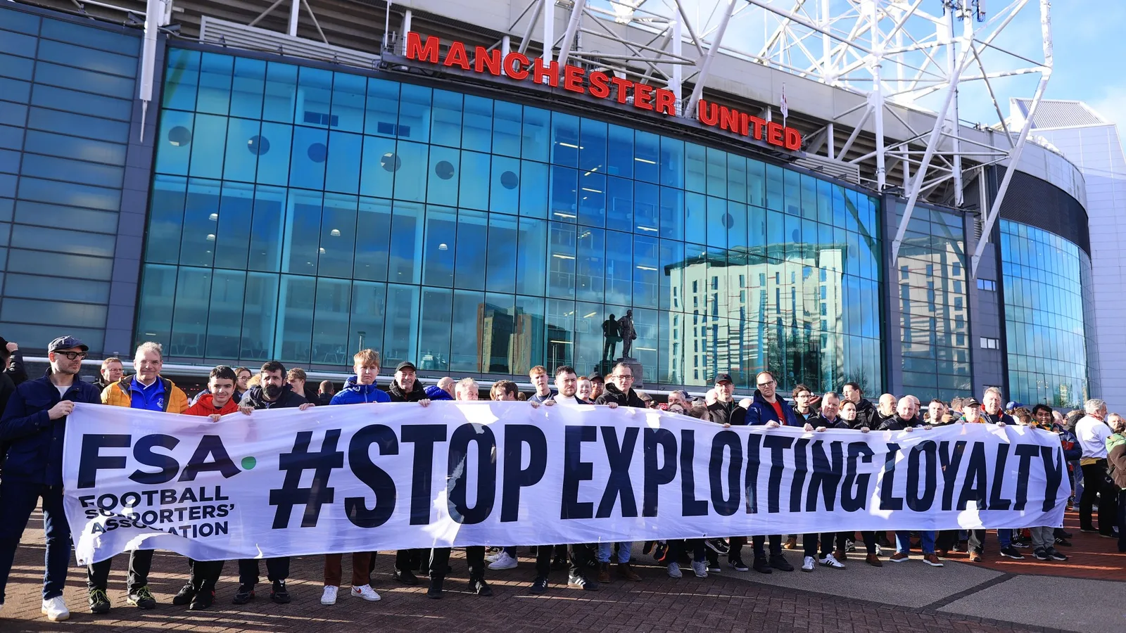 «  Silence est assourdissant  » – les fans de l’homme Utd prêts à protester contre Arsenal Clash et promettent de «se relever pour défendre notre club»