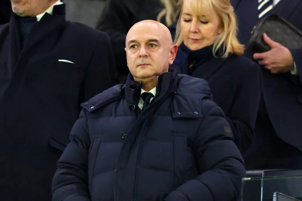«  Je lis souvent les appels pour que nous en dépensons plus  » – Daniel Levy avertit les fans de Tottenham au sujet des affaires de transfert cet été