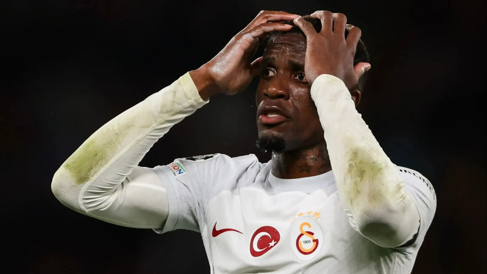 Wilfried Zaha BLOQUÉ de faire un retour en Premier League en raison d’une règle peu connue, mais pourrait toujours effectuer un transfert choc