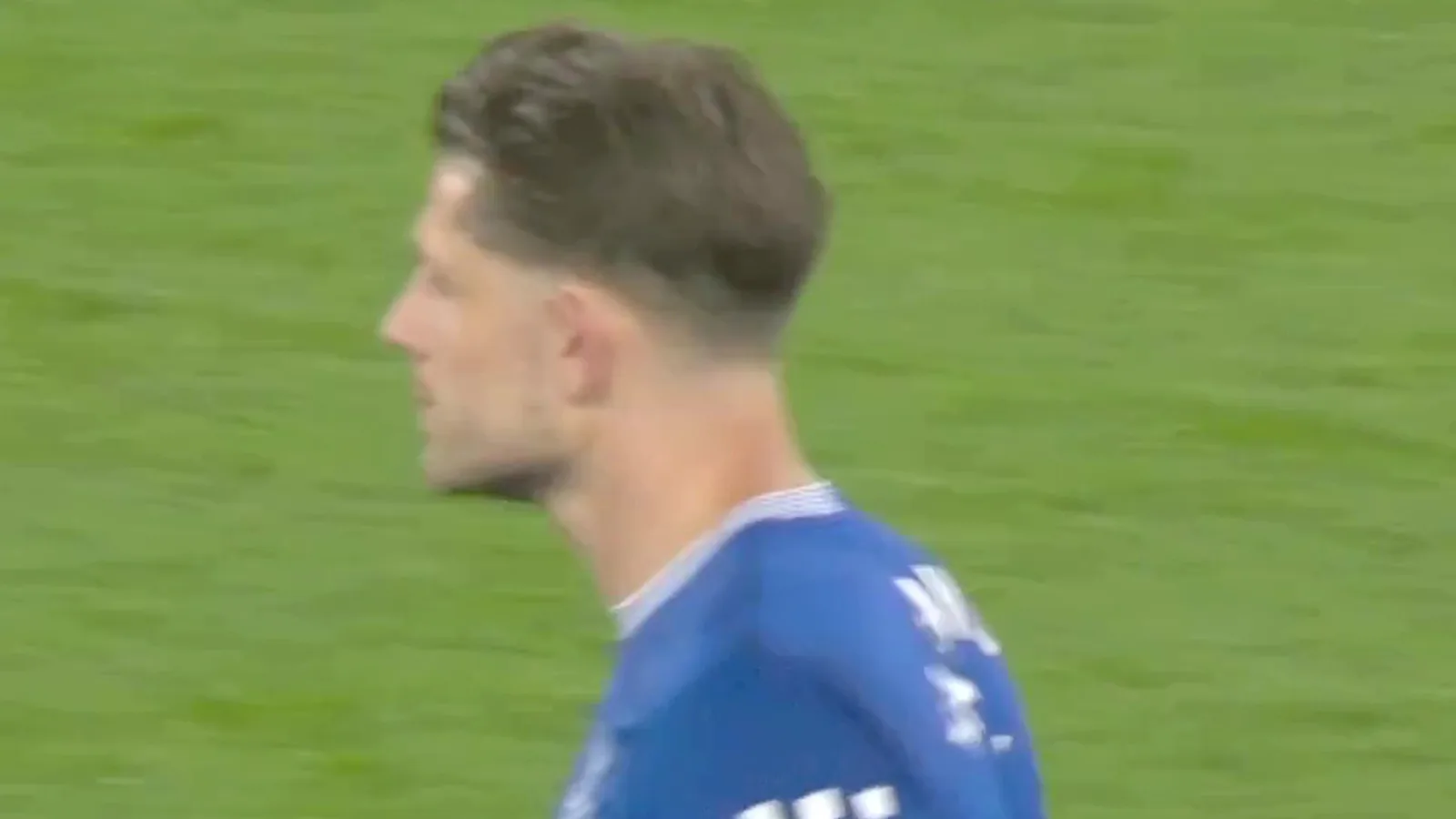 Ce que James Tarkowski a fait à plein temps repéré après avoir évité le carton rouge pour une fente d’horreur à Liverpool vs Everton Clash