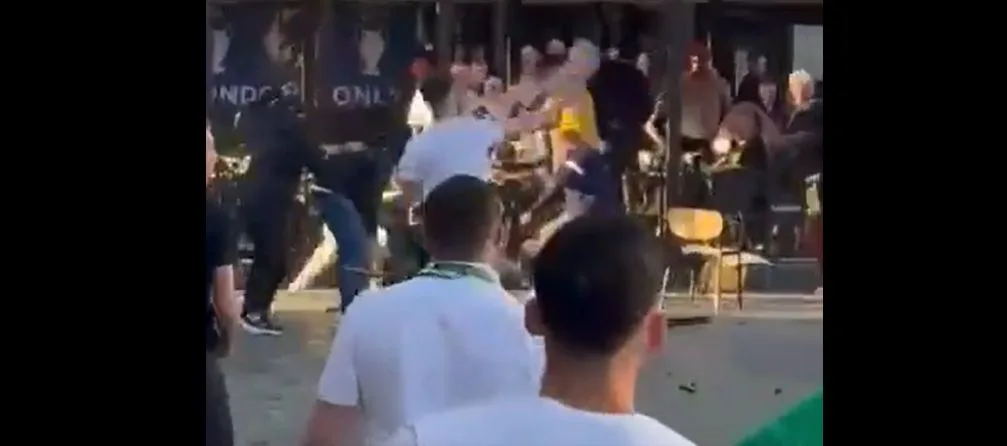 Brawl éclate entre les fans de Chelsea et de Real Betis