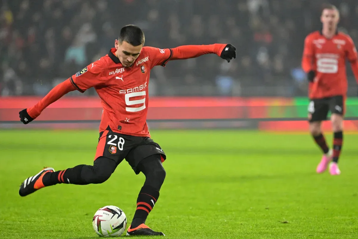 Real Betis look to Roma’s Enzo Le Fée