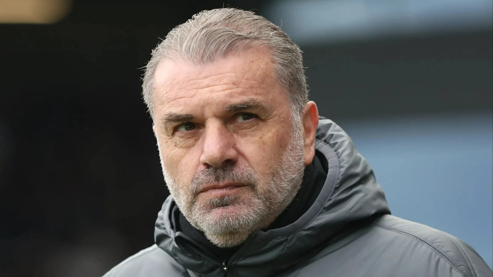 Deux gestionnaires de Premier League se sont alignés pour remplacer Ange PostoCoglou à mesure que la pression augmente sur le boss de Tottenham
