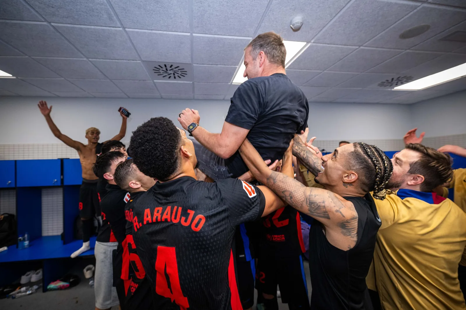 Hansi Flick crédité pour le geste lors des célébrations du titre Barcelone La Liga