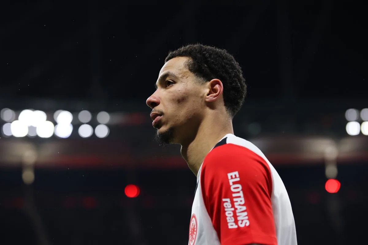 Liverpool tourne l’attention vers Hugo Ekitiké