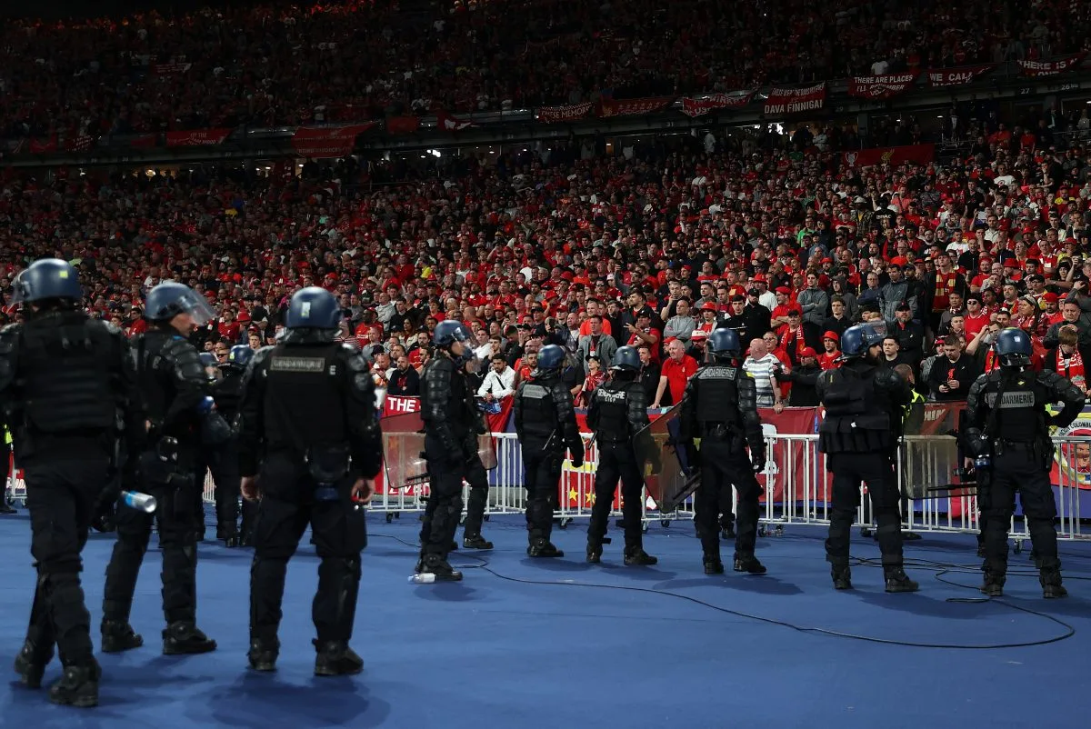 Caractéristique | 2 000 fans de Liverpool retournent à Paris, mais les autorités françaises ont-elles appris des leçons et des mensonges après le fiasco Stade de France?