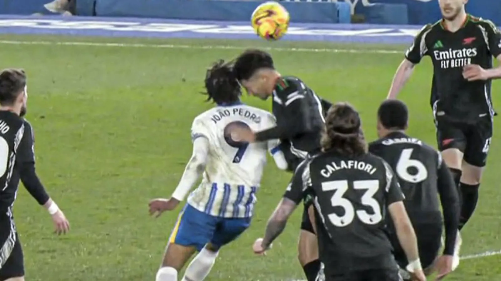 Déclaration de la Premier League sur le penalty de Brighton contre Arsenal après le contrôle du VAR sur le défi de William Saliba