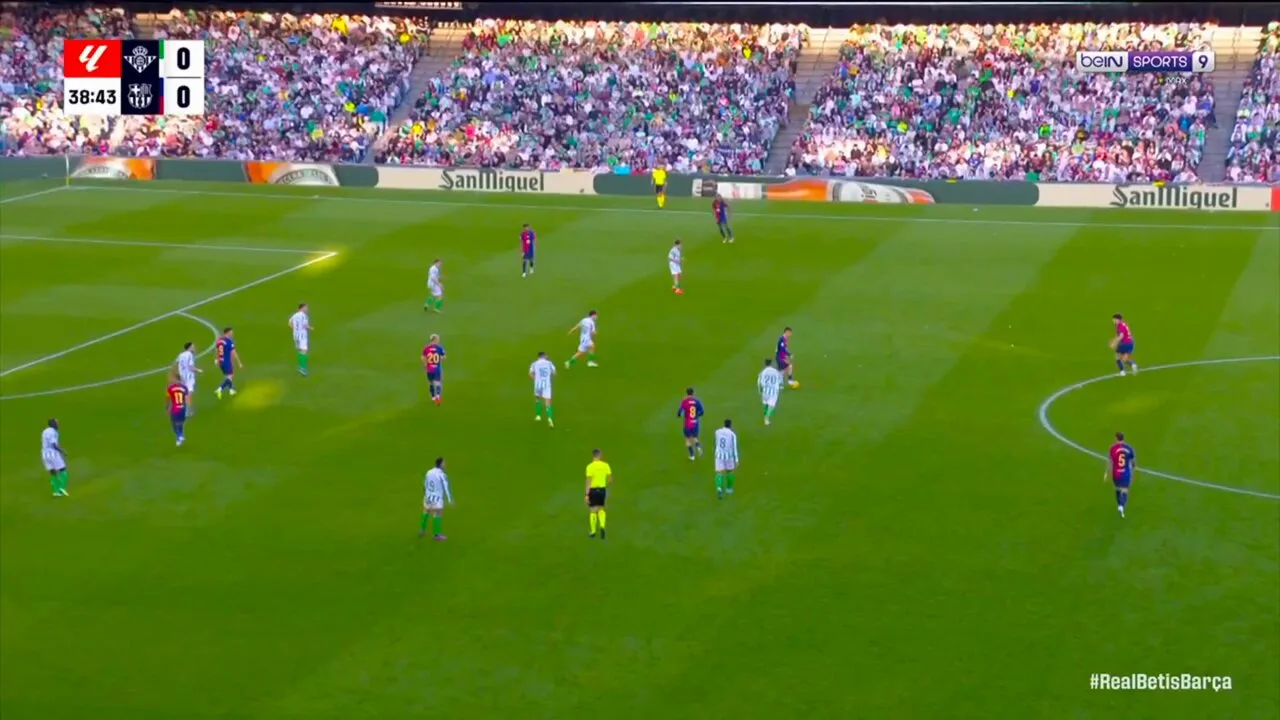 REGARDER: Robert Lewandowski marque alors que Barcelone sort de l’impasse contre le Real Betis