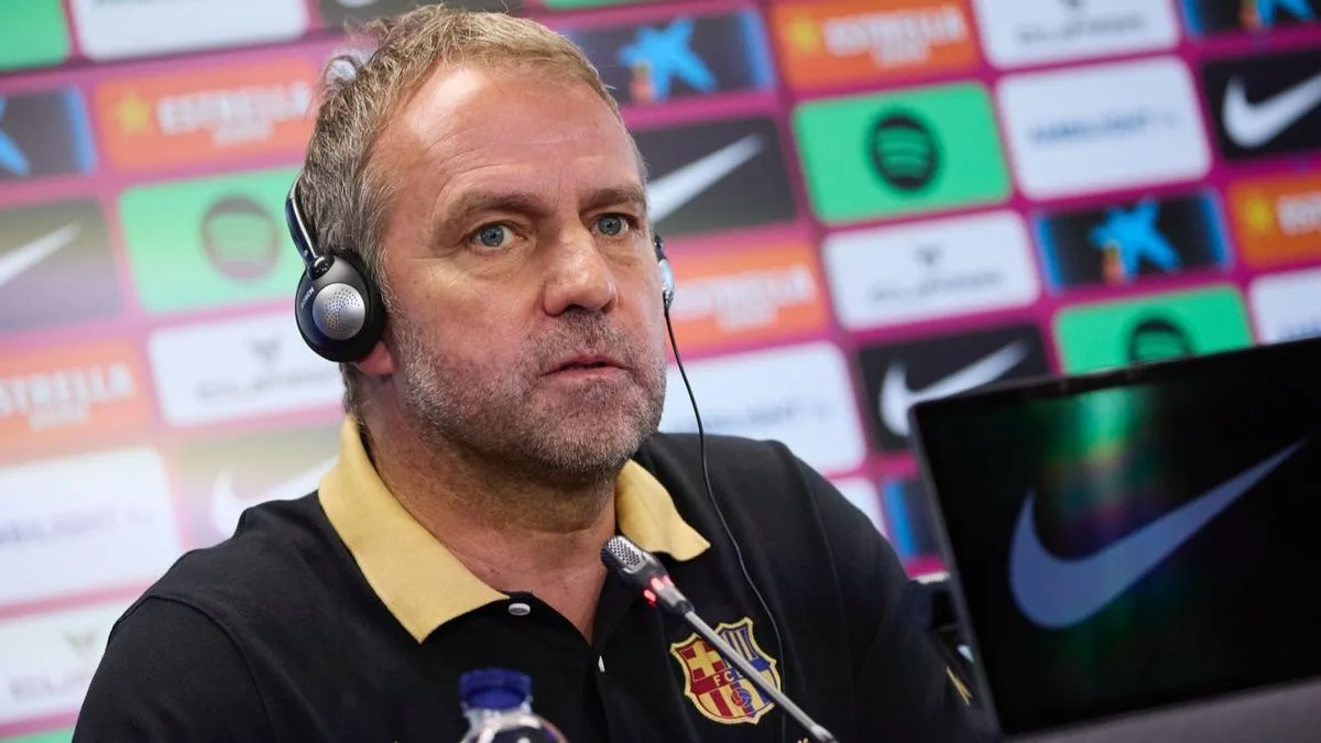 Hansi Flick sur la controverse du hors-jeu, répond aux commentaires de Lionel Messi et discute du changement de formation de Barcelone