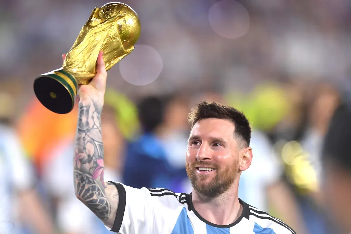 Patrice Evra accuse la FIFA de «donner» la Coupe du monde à Lionel Messi