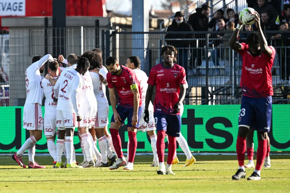 Clermont éviter la double relégation en play-off-victoire sur le troisième niveau Boulogne