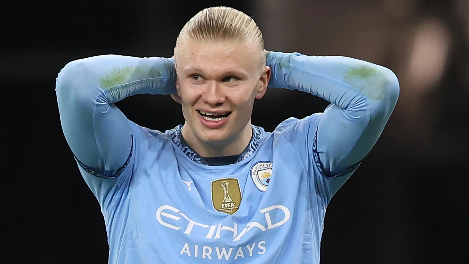 Erling Haaland n’est qu’un « joueur normal », déclare Van der Vaart alors qu’il critique Man City pour son transfert estival