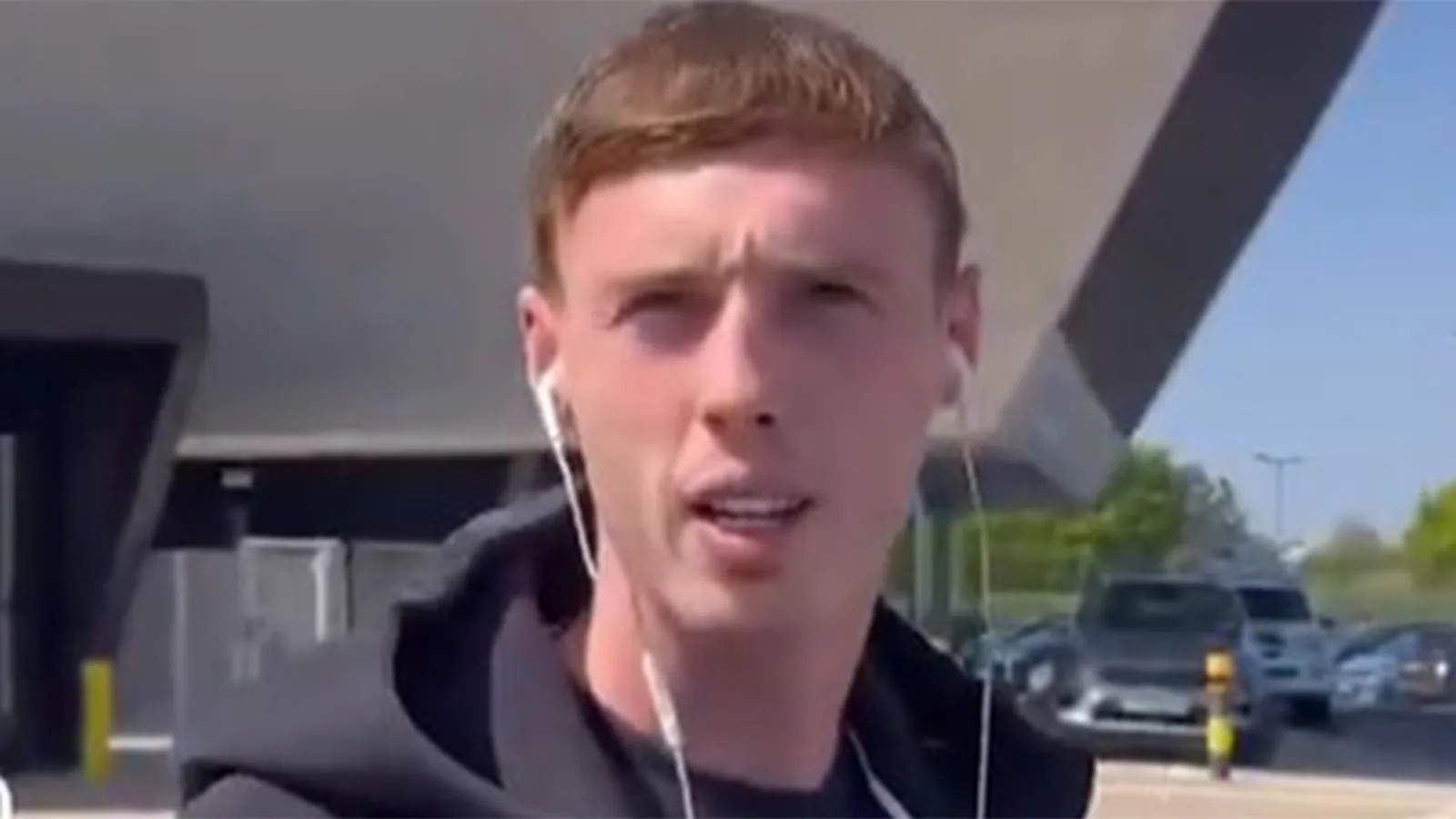 «  Ce gars est stupide  » – Moment Cole Palmer est ennuyé alors que les stars de Chelsea essaient de régler le débat «100 hommes vs gorille»