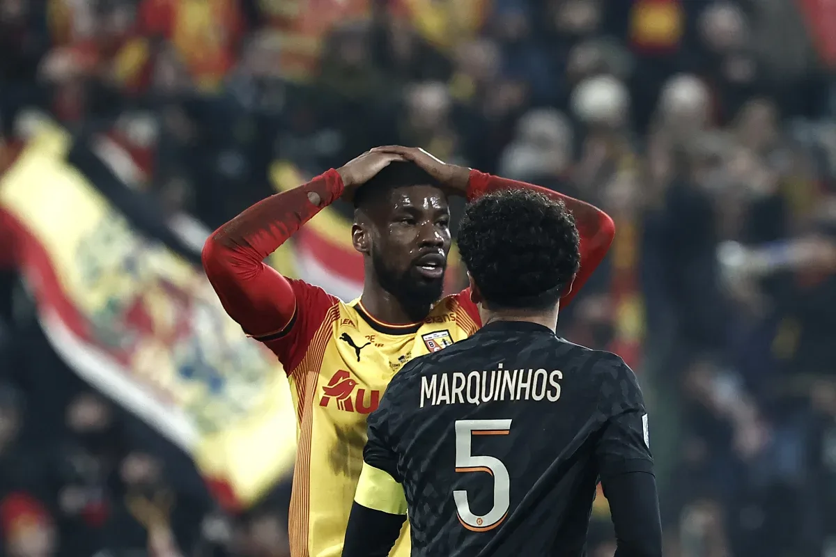 Kevin Danso de Lens rejette la décision des Wolves